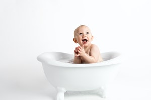 bathing your toddler, bathing your child, toddler bath time, kids bath